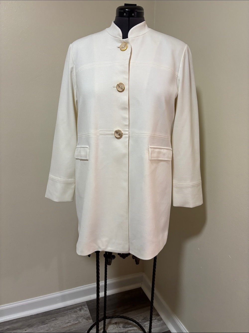 Chico’s Woman’s Cream Stand-Collar long blazer with Button Front